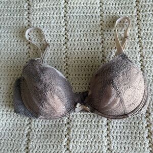 Victoria's Secret Lightly Lined Bra Vintage Taupe Gray and Beige Lace Size 34D